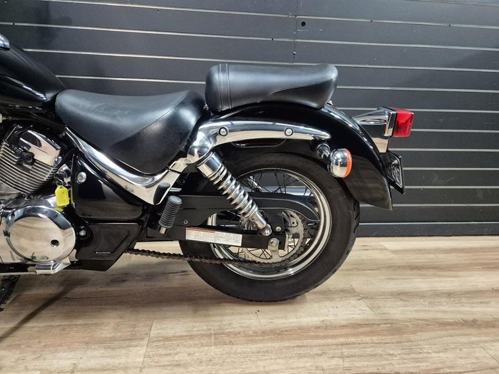 2008 SUZUKI VL250 (LC250 INTRUDER) Black