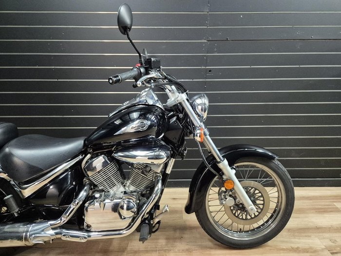 2008 SUZUKI VL250 (LC250 INTRUDER) Black
