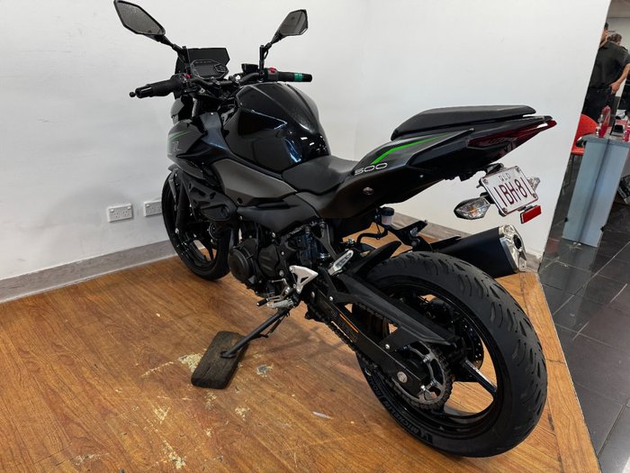 2024 Kawasaki Z500 Black