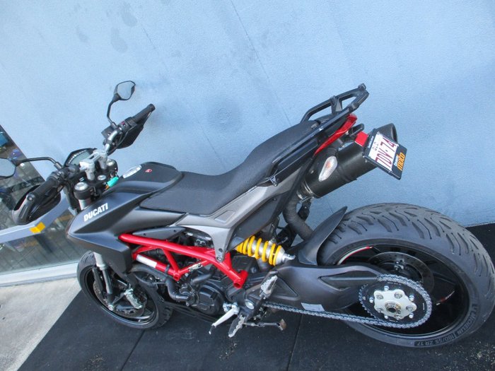 2013 DUCATI HYPERMOTARD 821 Black