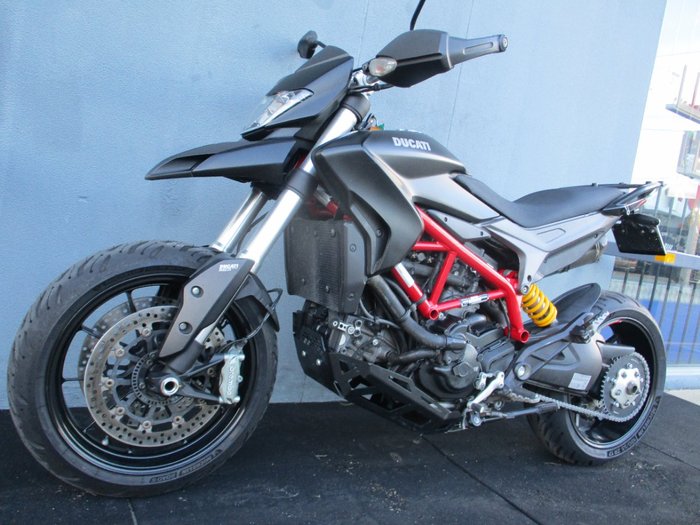 2013 DUCATI HYPERMOTARD 821 Black