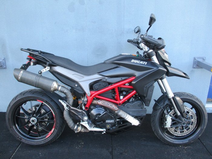 2013 DUCATI HYPERMOTARD 821 Black