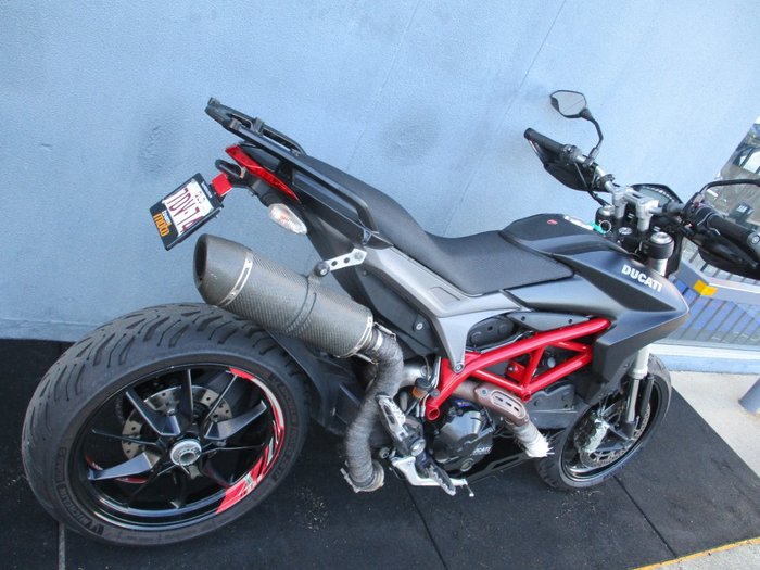 2013 DUCATI HYPERMOTARD 821 Black