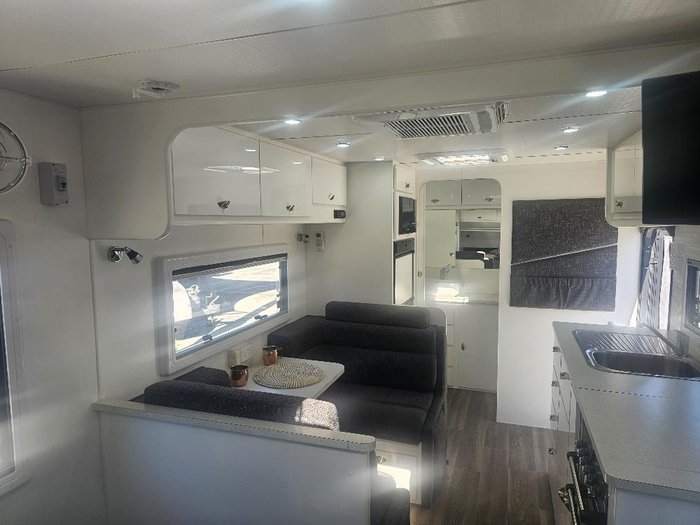 2022 Cosy Cab Kirkston