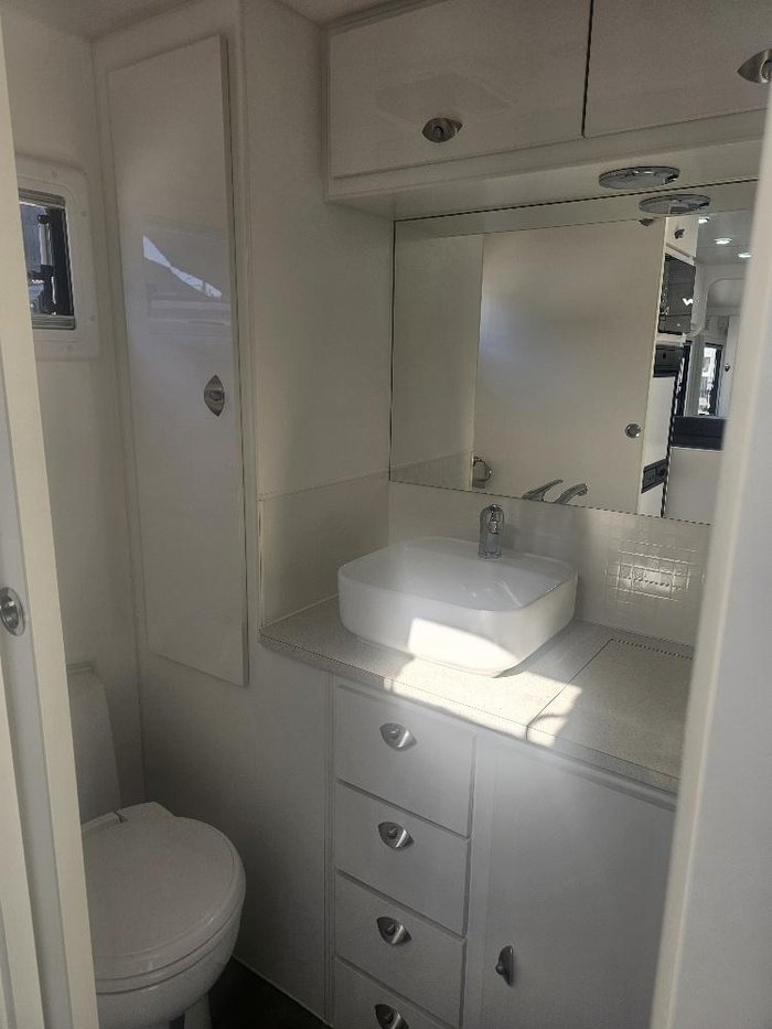 2022 Cosy Cab Kirkston