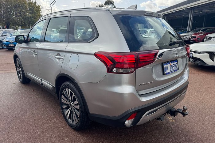 2019 Mitsubishi Outlander ES
