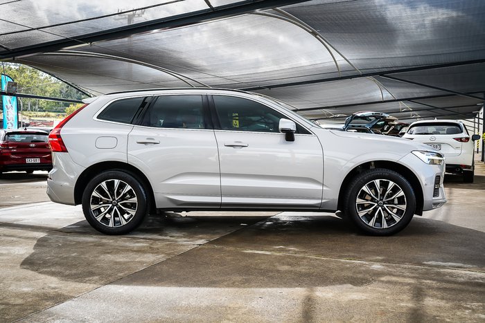 2022 Volvo XC60 Plus B5