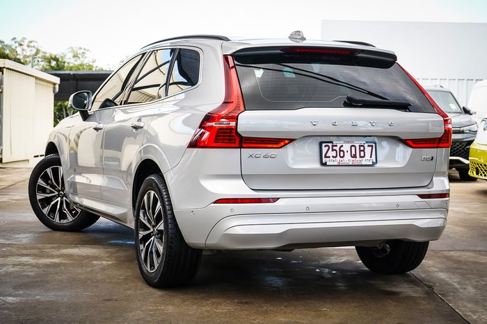 2022 Volvo XC60 Plus B5