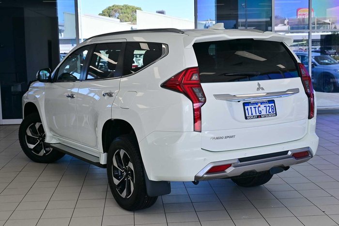 2025 Mitsubishi Pajero Sport GLS