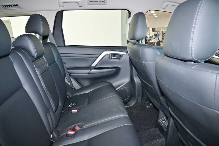 2025 Mitsubishi Pajero Sport GLS