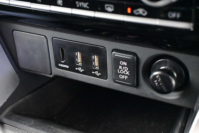 2025 Mitsubishi Pajero Sport GLS