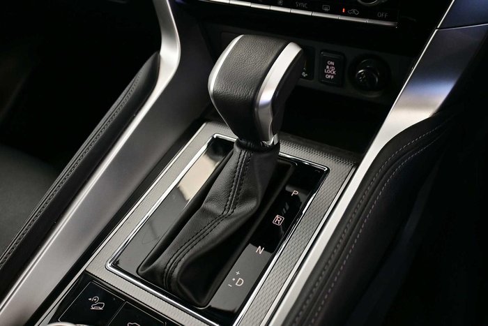2025 Mitsubishi Pajero Sport GLS