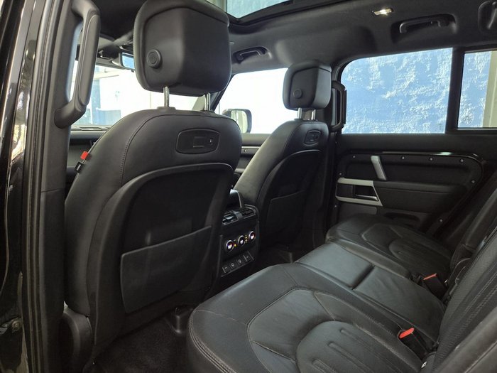 2021 Land Rover Defender 110 D300 X-Dynamic HSE