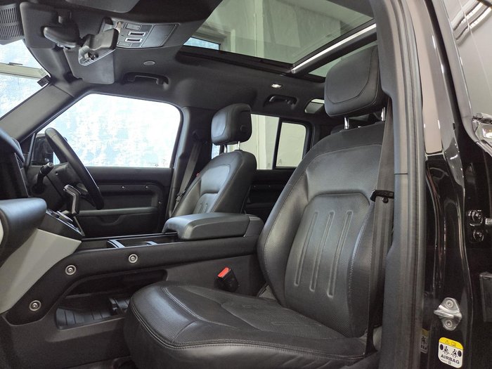 2021 Land Rover Defender 110 D300 X-Dynamic HSE