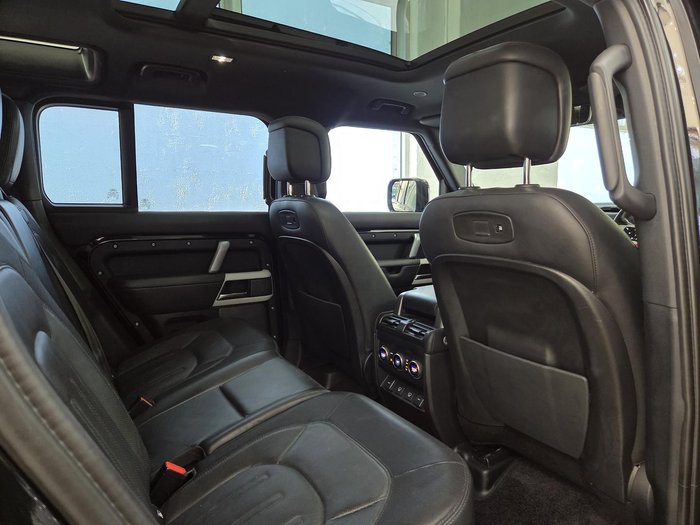 2021 Land Rover Defender 110 D300 X-Dynamic HSE