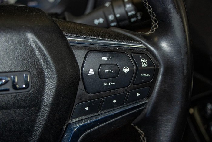 2022 Isuzu MU-X LS-M
