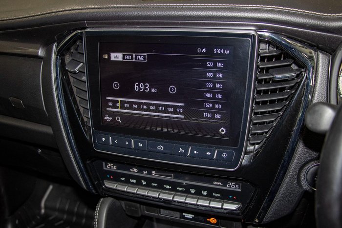2022 Isuzu MU-X LS-M