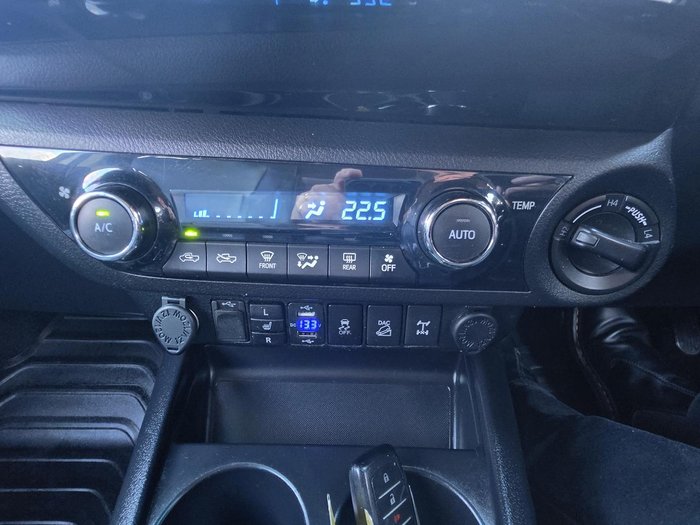 2018 Toyota Hilux SR5