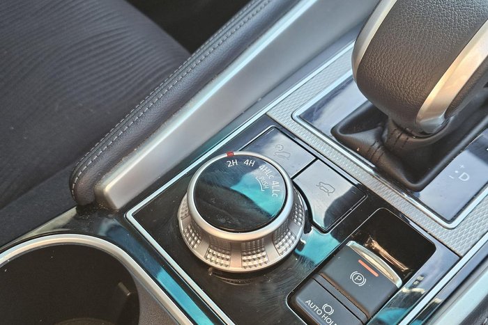 2024 Mitsubishi Pajero Sport GLX