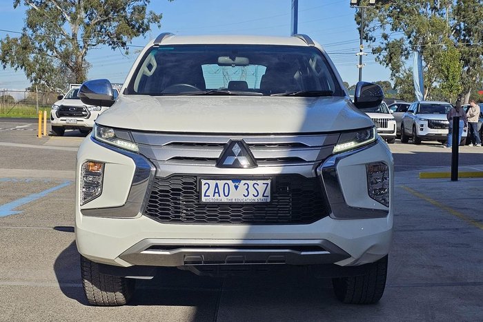 2024 Mitsubishi Pajero Sport GLX