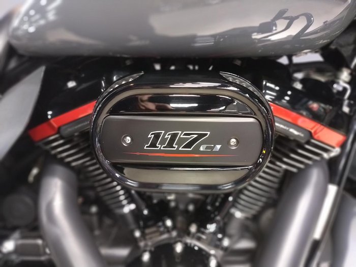 2018 Harley-Davidson CVO Road Glide 117 (FLTRXSE) Touring