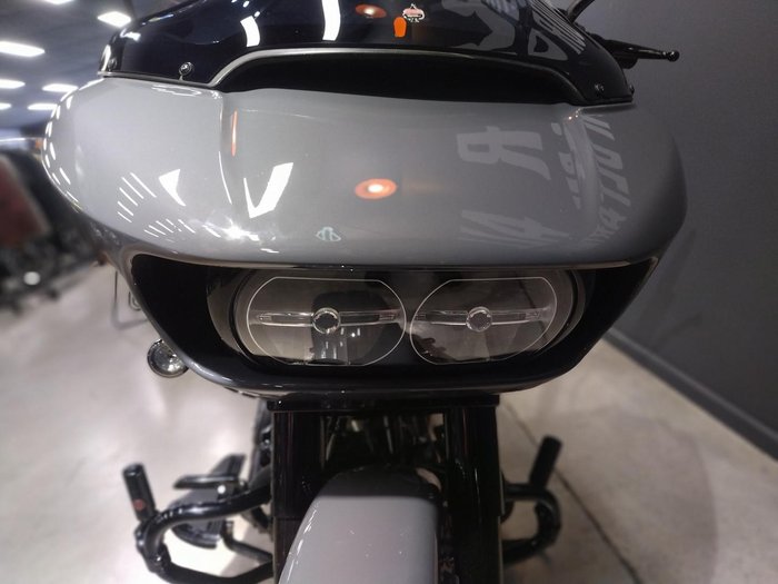 2018 Harley-Davidson CVO Road Glide 117 (FLTRXSE) Touring