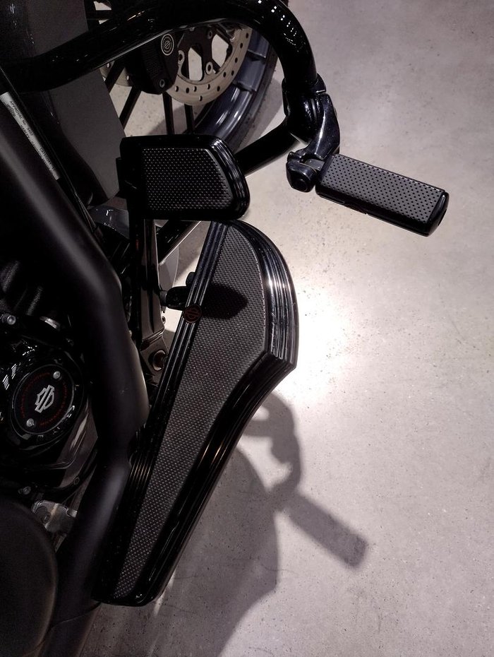 2018 Harley-Davidson CVO Road Glide 117 (FLTRXSE) Touring