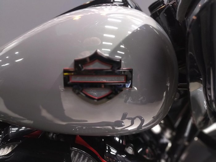 2018 Harley-Davidson CVO Road Glide 117 (FLTRXSE) Touring