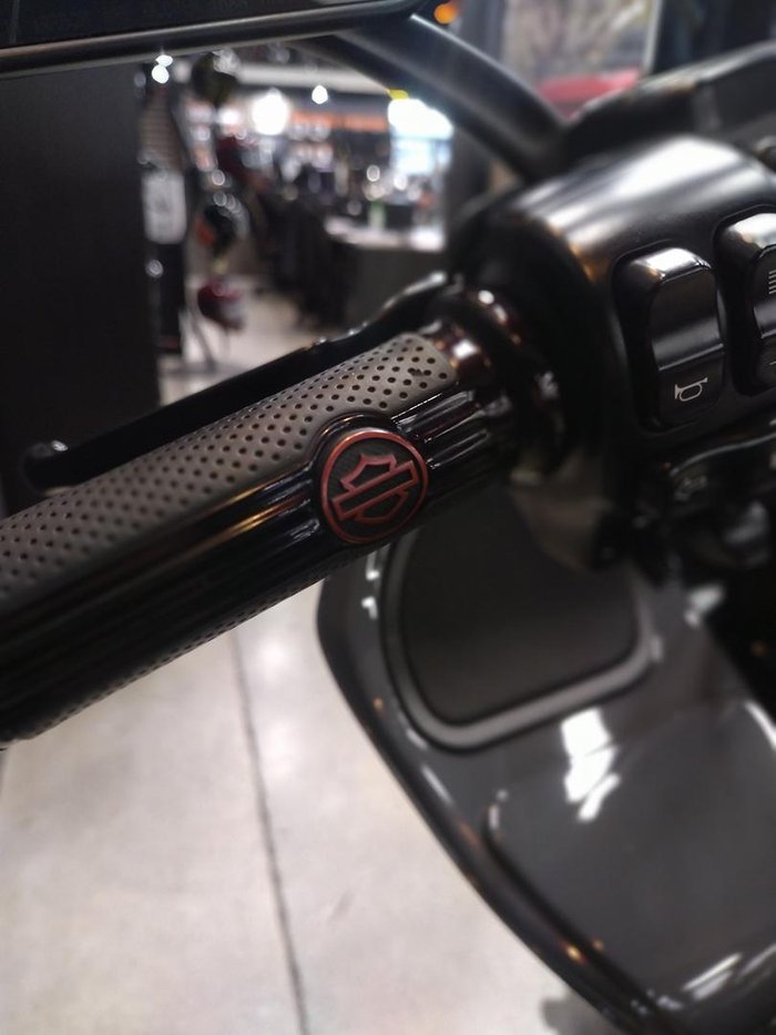 2018 Harley-Davidson CVO Road Glide 117 (FLTRXSE) Touring