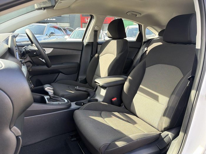 2023 Kia Cerato S