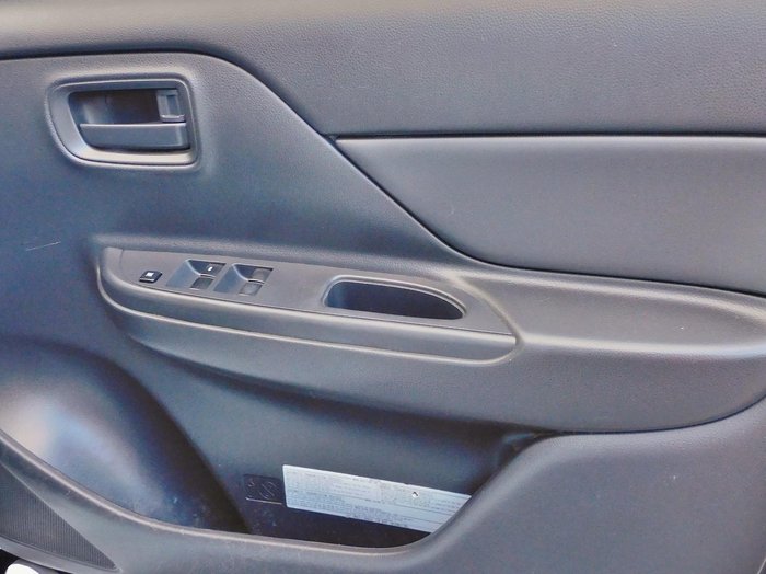 2022 Mitsubishi Triton GLX