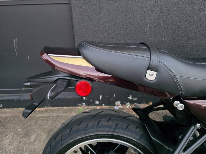 2026 Kawasaki Z900RS (ZR900C) RED