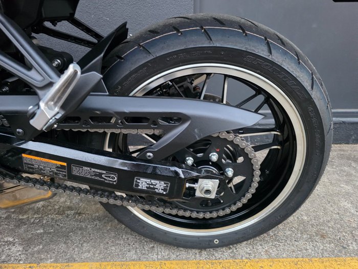2026 Kawasaki Z900RS (ZR900C) RED