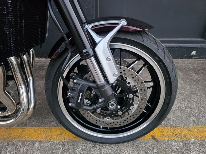 2026 Kawasaki Z900RS (ZR900C) RED