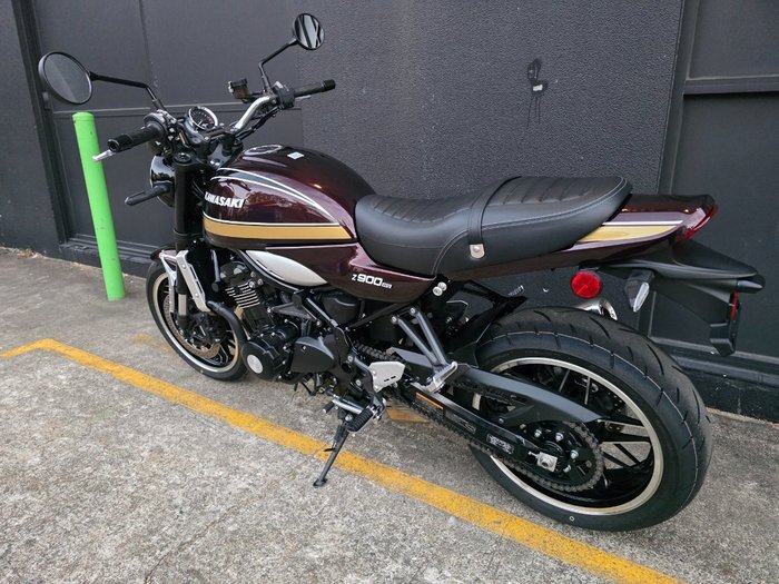 2026 Kawasaki Z900RS (ZR900C) RED