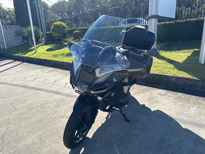 2026 BMW R 1300 RT Triple Black