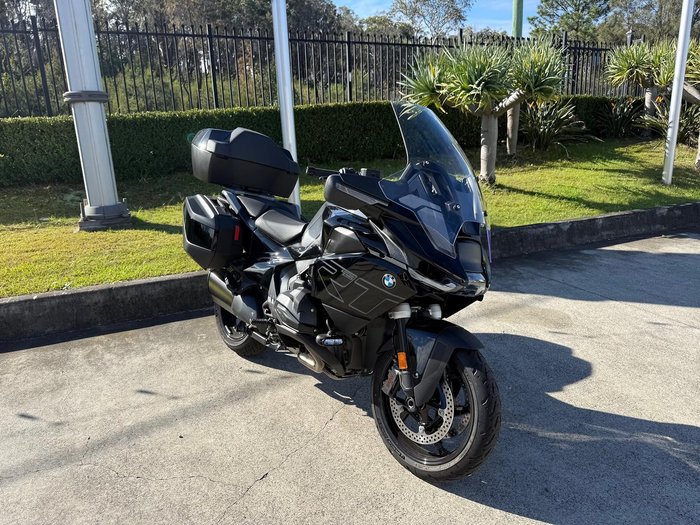 2026 BMW R 1300 RT Triple Black