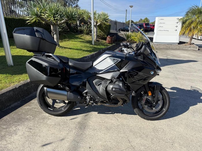 2026 BMW R 1300 RT Triple Black