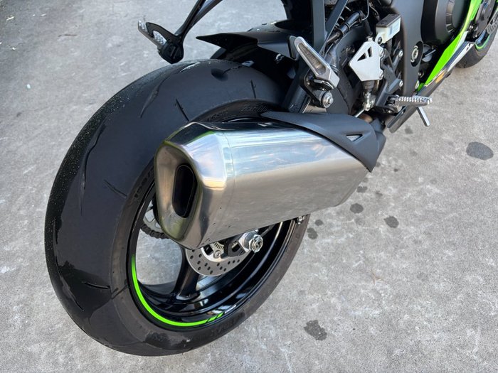 2025 Kawasaki NINJA ZX-10R Green