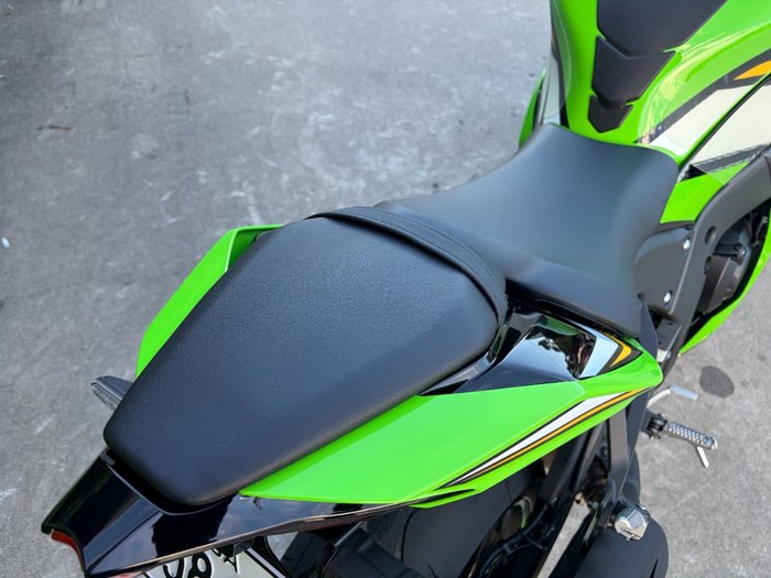 2025 Kawasaki NINJA ZX-10R Green