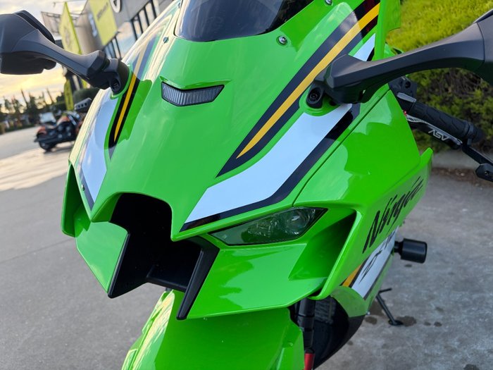 2025 Kawasaki NINJA ZX-10R Green