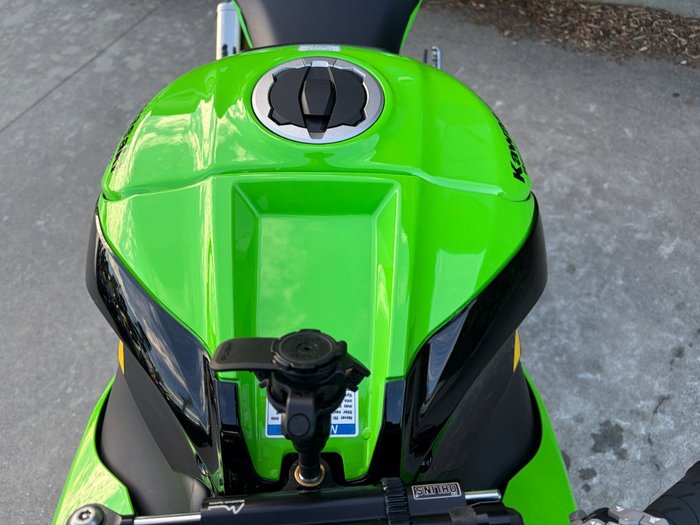 2025 Kawasaki NINJA ZX-10R Green