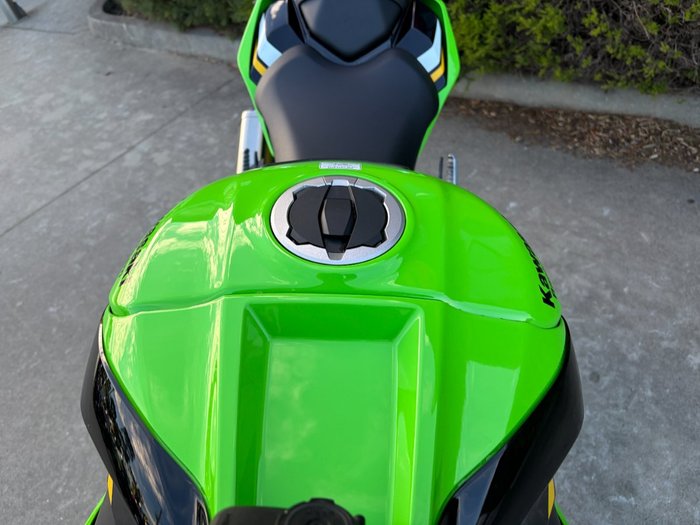 2025 Kawasaki NINJA ZX-10R Green