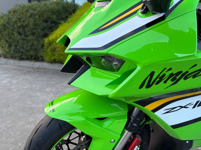 2025 Kawasaki NINJA ZX-10R Green