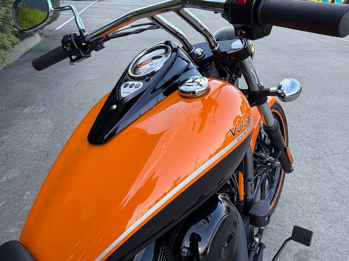 2021 Kawasaki VULCAN 900 (VN900) CLASSIC Orange