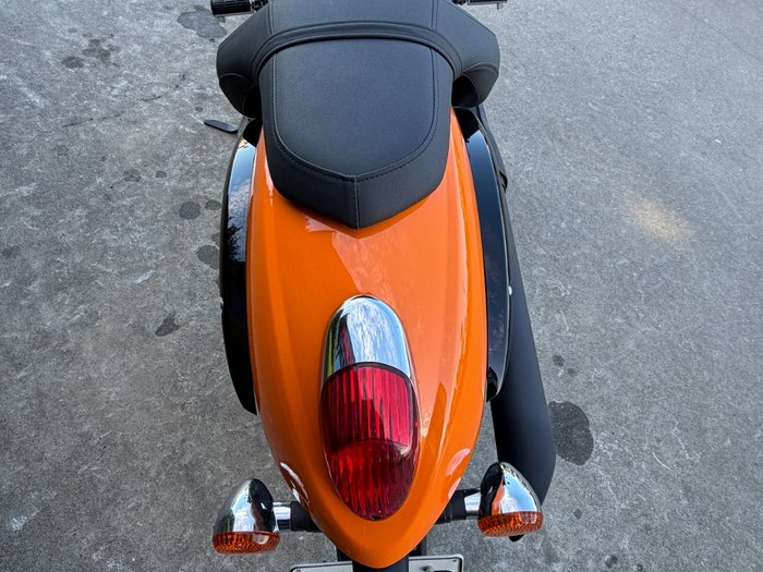 2021 Kawasaki VULCAN 900 (VN900) CLASSIC Orange
