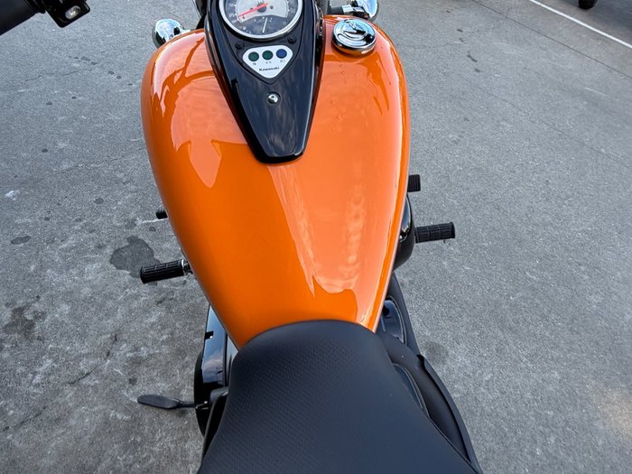 2021 Kawasaki VULCAN 900 (VN900) CLASSIC Orange
