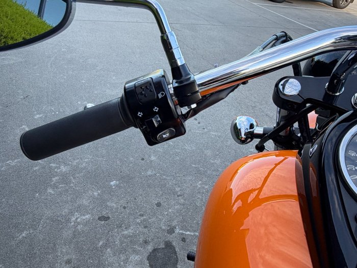 2021 Kawasaki VULCAN 900 (VN900) CLASSIC Orange