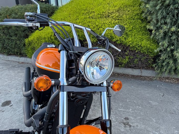 2021 Kawasaki VULCAN 900 (VN900) CLASSIC Orange