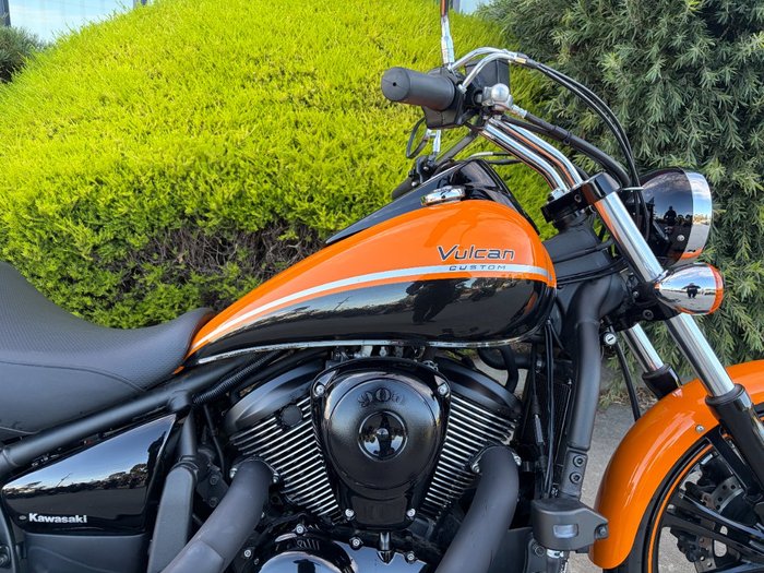 2021 Kawasaki VULCAN 900 (VN900) CLASSIC Orange